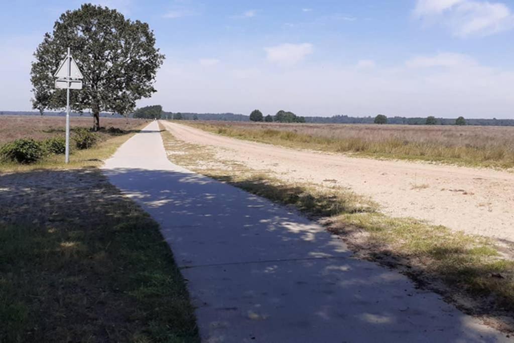 Drentse Bungalow In Natuur En Rust Spier Bagian luar foto