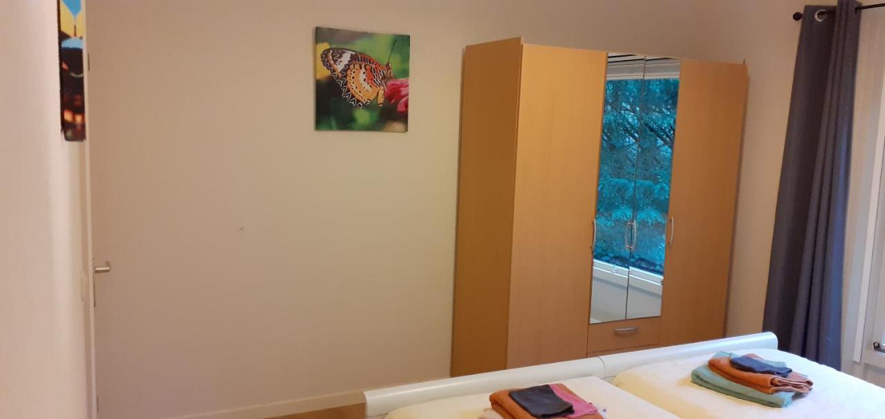 Drentse Bungalow In Natuur En Rust Spier Bagian luar foto
